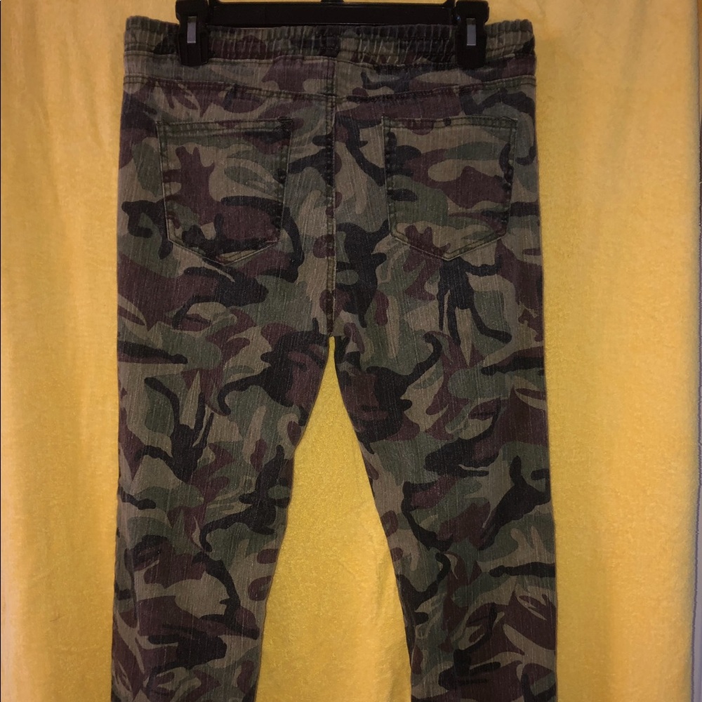 Dazl Camo Joggers 🦠